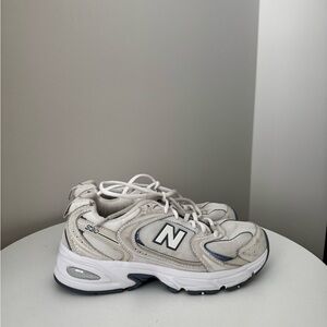 Sneakers New Balance 530, good condition.